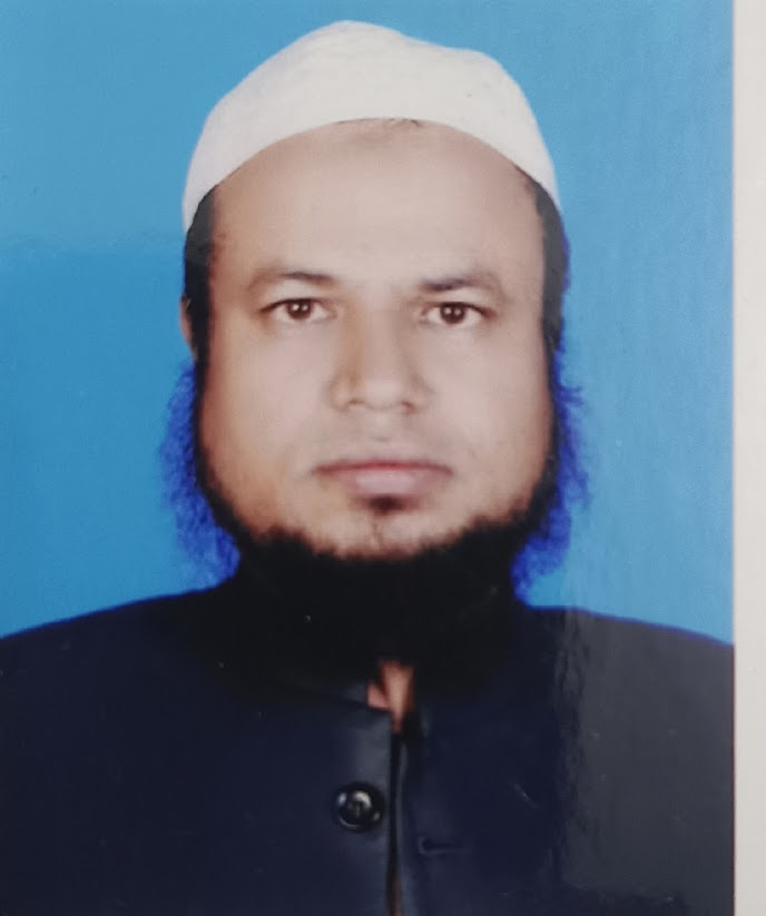 হাদিস সমাপনের পর থেকেই তিনি দারুল উলুম মুঈনুল ইসলাম হাটহাজারী মাদরাসায় অধ্যাপনা করে আসছেন। ১৯৮৮ খ্রিষ্টাব্দ থেকে ২০০৩ খ্রিষ্টাব্দের মে মাস পর্যন্ত তিনি কওমী মাদরাসা খেদমত আঞ্জাম দিয়ে আসছেন। এর পাশাপাশী দাওয়াত ও তাবলীগ এর সাথে থেকে দ্বীনের খেদমত করে আসছেন।